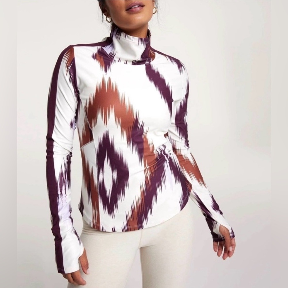 Calia Stylish Patterned Long Sleeve Top in White, Purple, and Brown Size Small